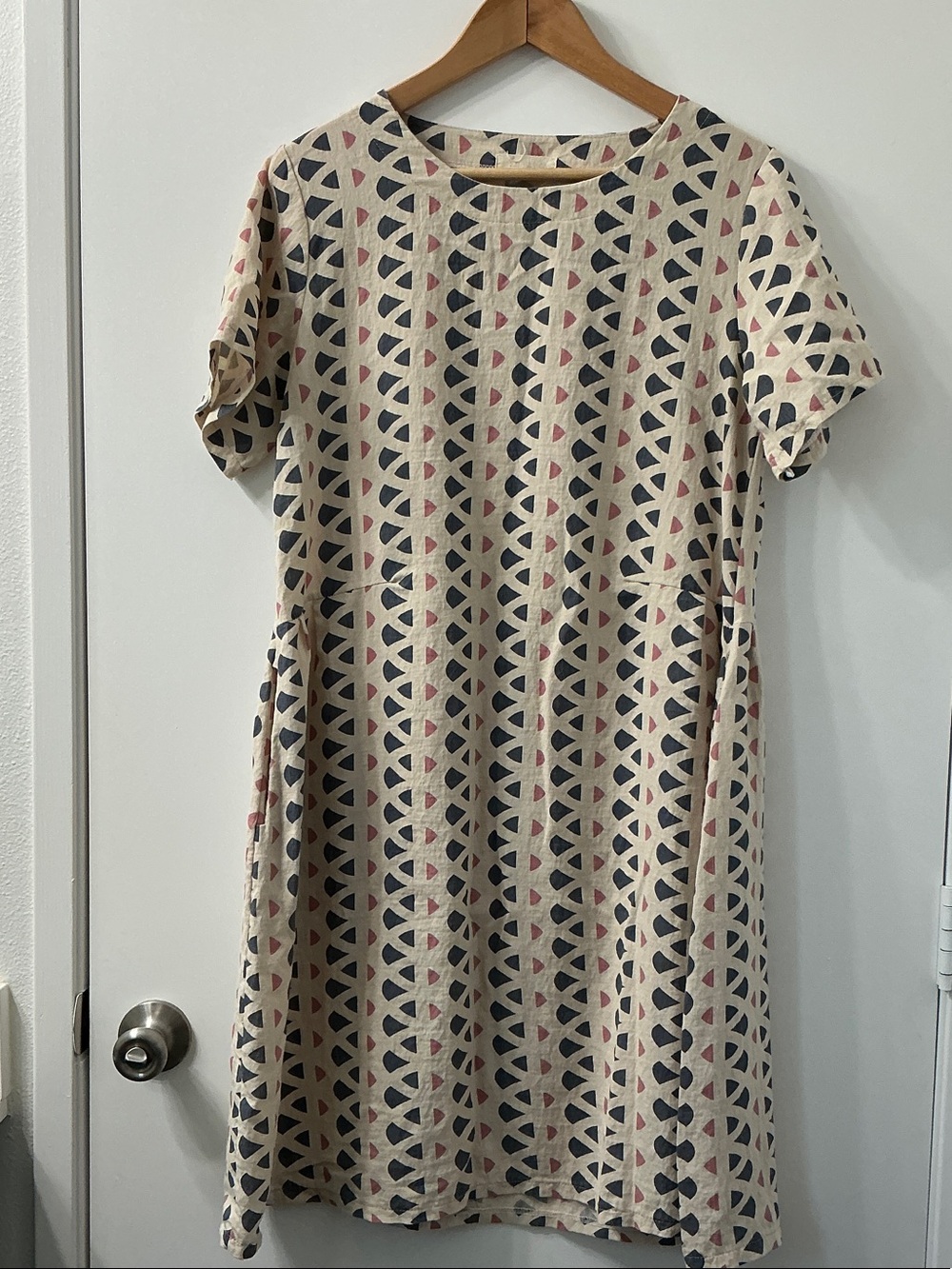 Beige Geo-Print Midi Dress - Casual Short Sleeve